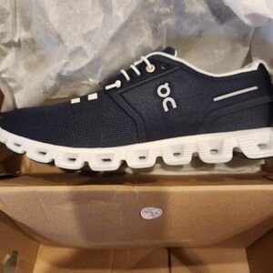 On Running Men's Dark Blue and White Sneakers